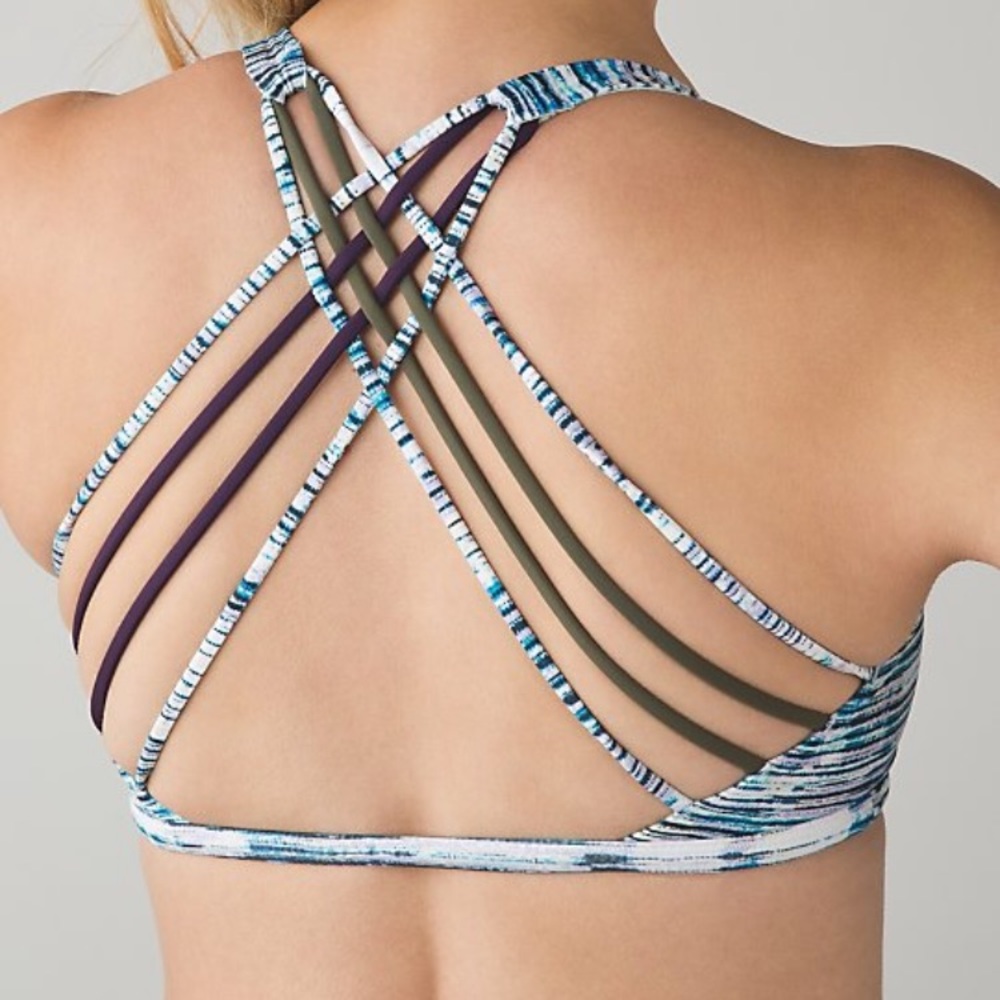 Lululemon free to be wild bra size 8